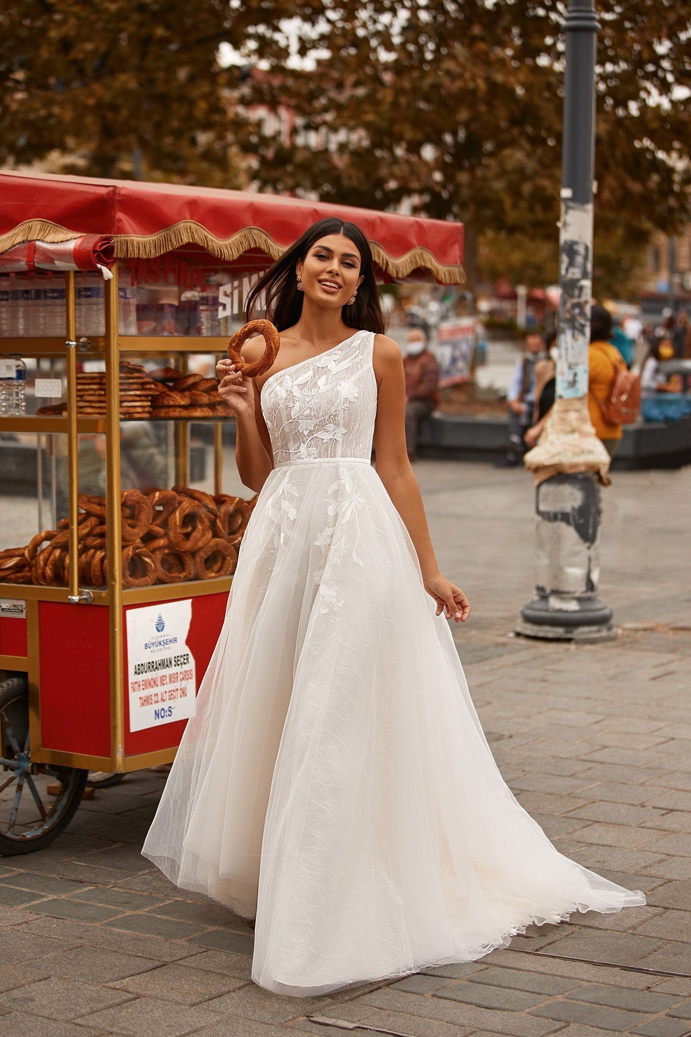 Lace Tulle Dresses & Gowns