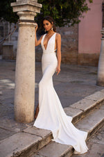 Julianne - White Plunge Neck Mermaid Gown with Slit & Multiway Straps